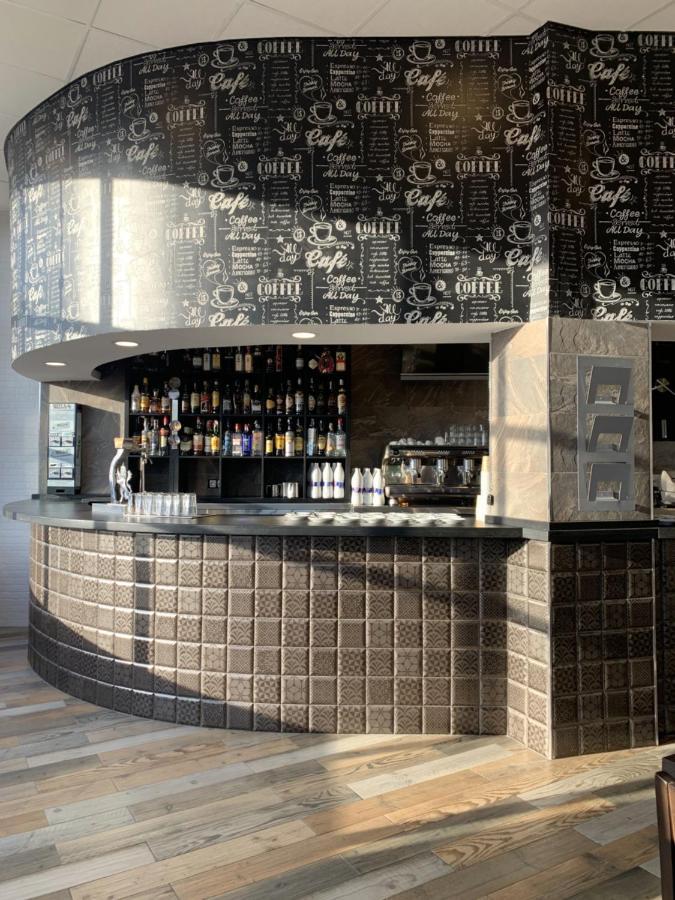 Hotel Riojano Уманес-де-Мадрид Экстерьер фото
